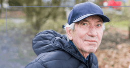 man staying physically active to cope with depression in retirement