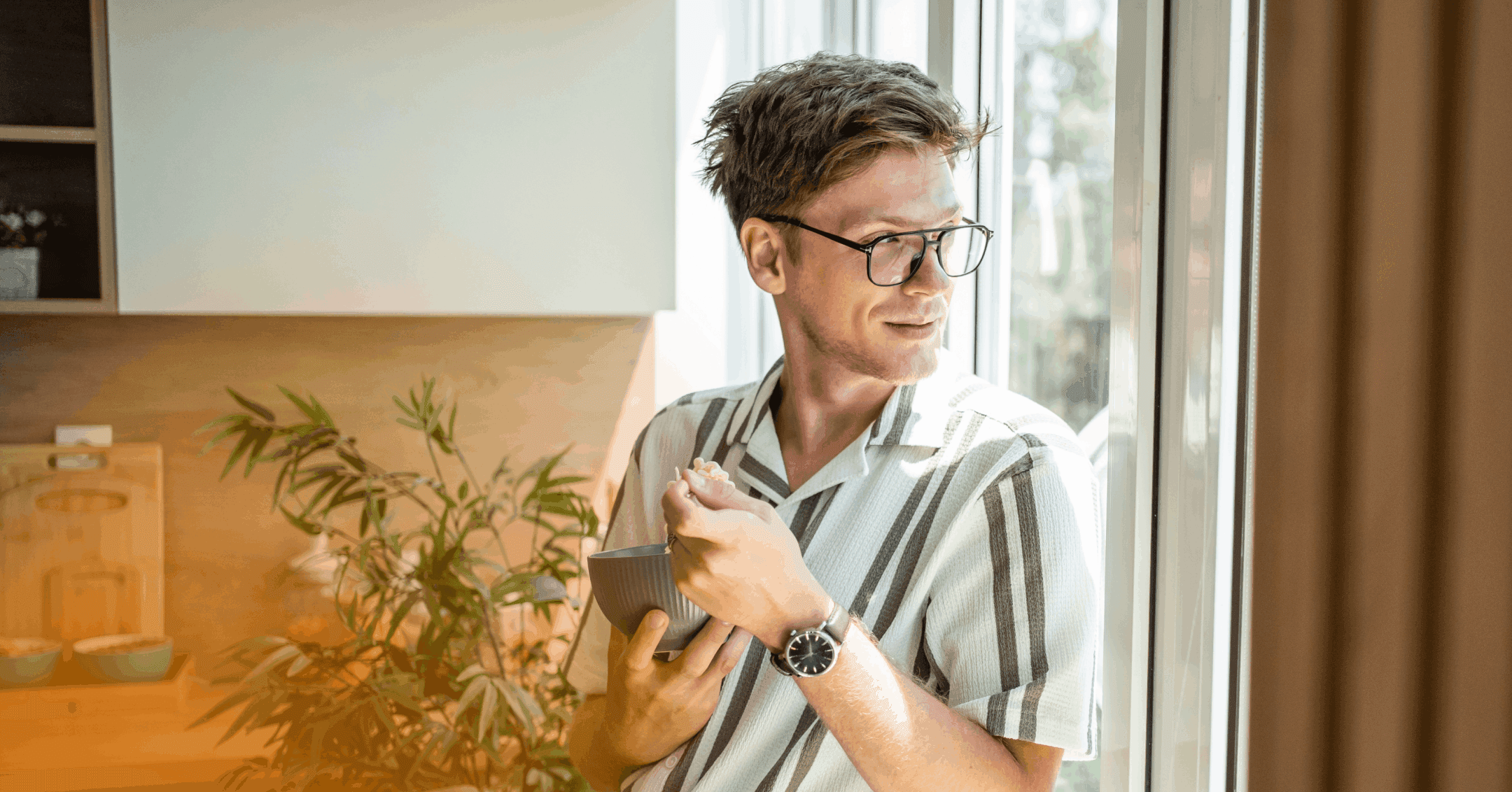 man creating consistent meal time routines as part of his recovery