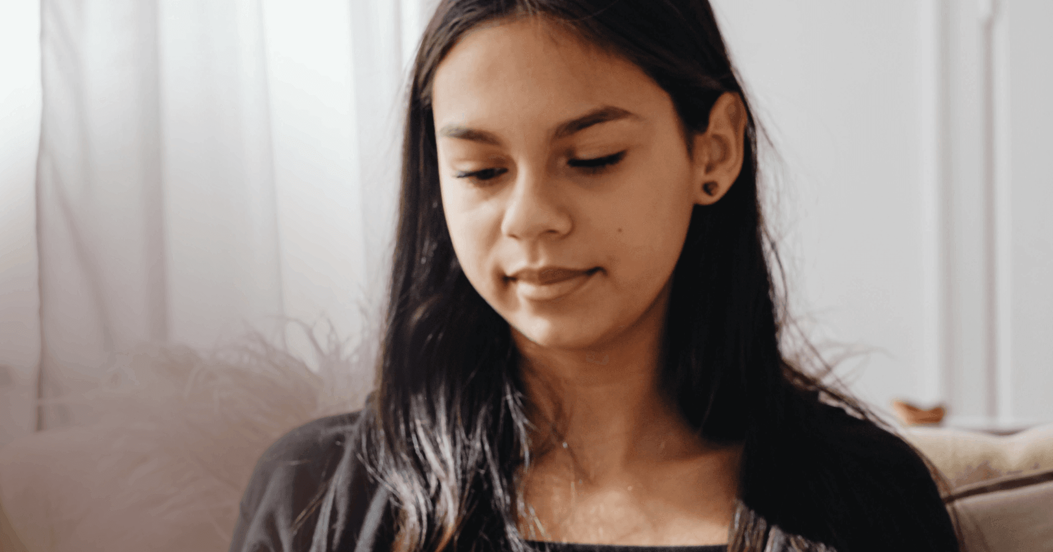 teen girl with PTSD having trouble concentrating