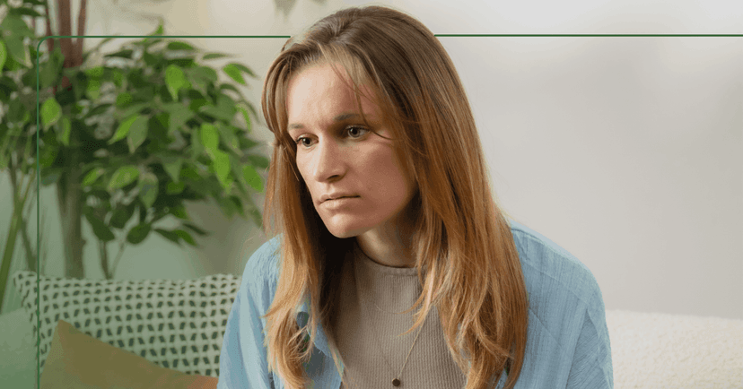 woman with emotional self-harm experiencing harmful thinking patterns