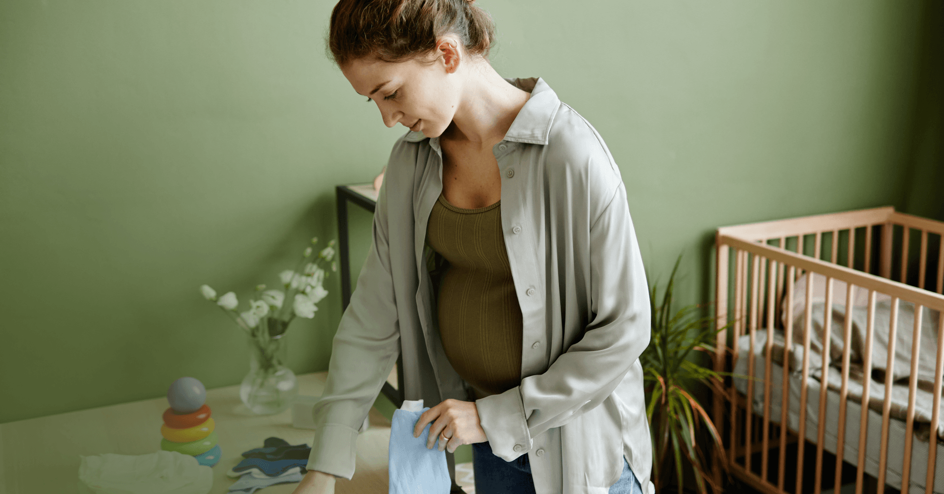 woman experiencing restlessness due to anxiety during pregnancy